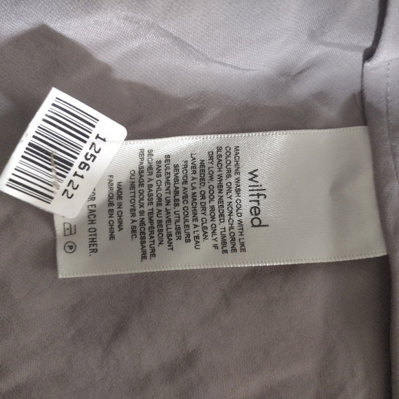 Wilfred Small Slip Dress Women's Champagne V Neck Cami Adjustable Straps Aritzia - Picture 5 of 8